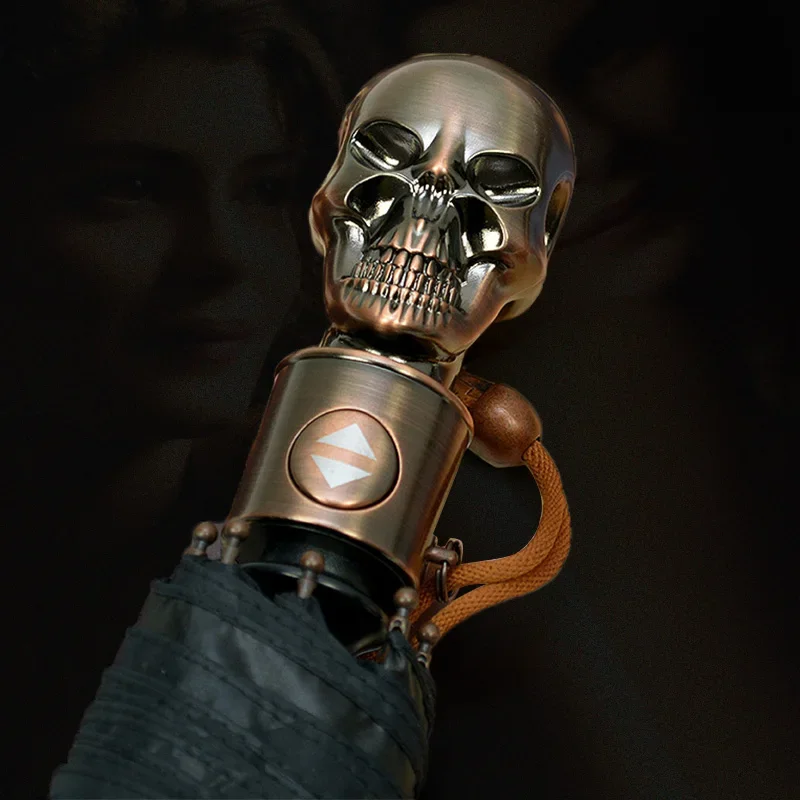 Marke Männer kreative Metall Schädel Griff Regenschirm Punk Retro-Stil wind dichten Sonnenschirm 3 faltbare automatische 8 Rippen Regenschirm Regen Frauen Image