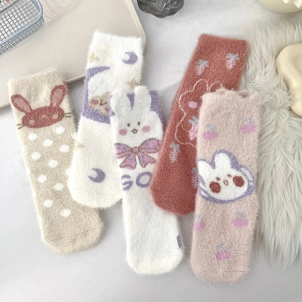 Frauen Herbst Winter Socken Mittel rohr Socken Nerz Samt Socken Cartoon Socken Boden Socken Mode Socken dicke Socken einfach Großhandel
