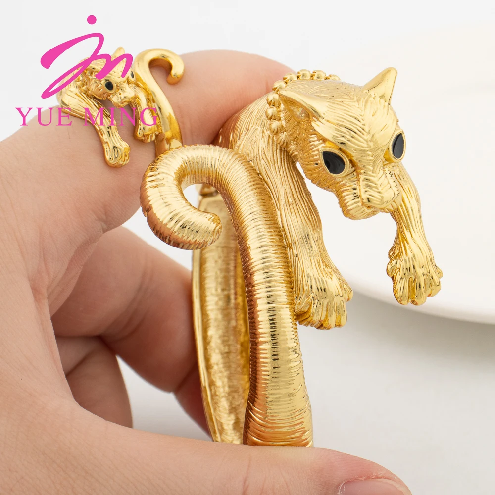 Laufendes Leoparden-Armband, Ring für Frauen, Hochzeit, goldfarben, Manschettenarmreifen, luxuriös, elegant, offener Ring, Charm-Schmuck-Set, Hochzeitsgeschenke Image