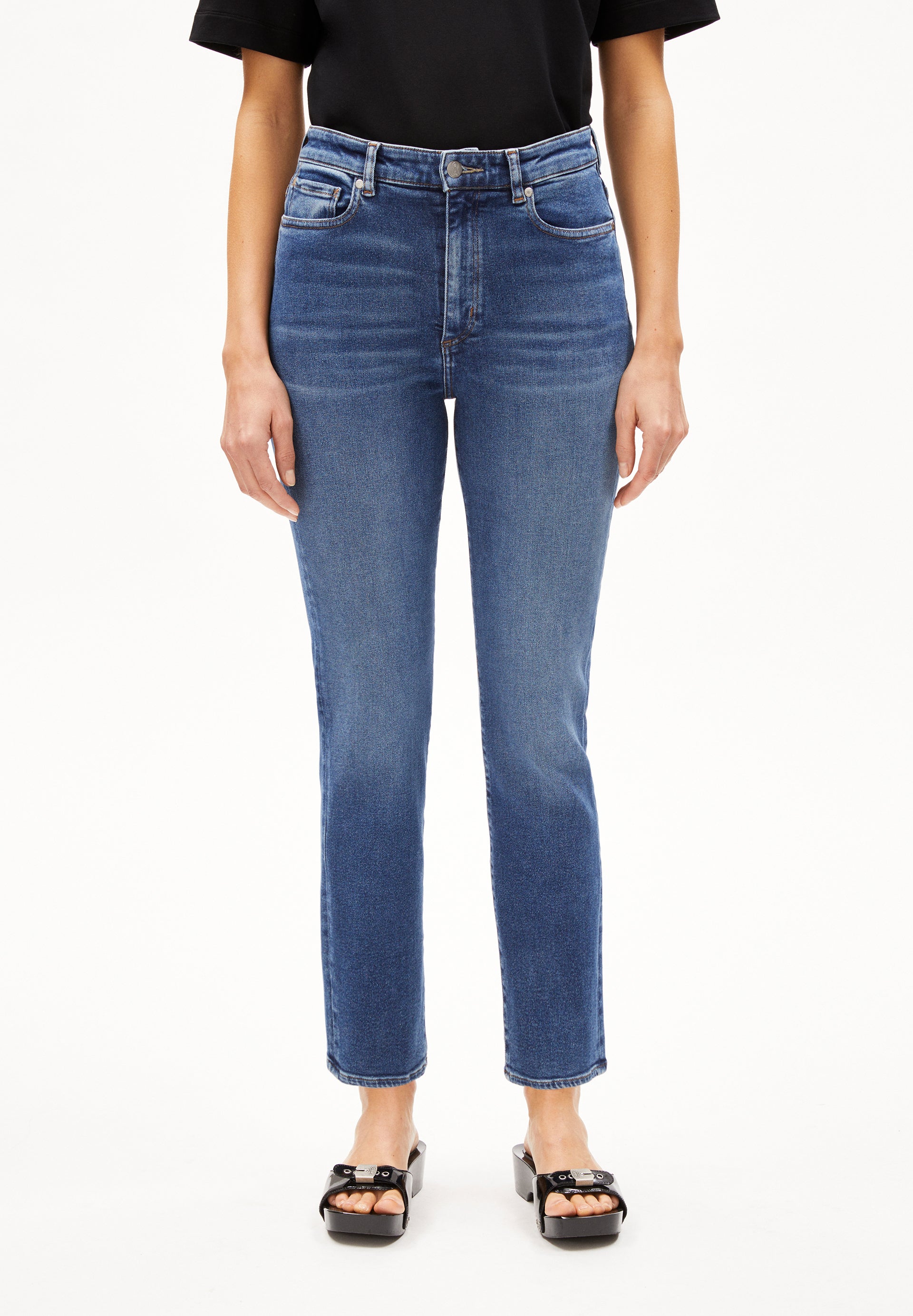 LEJAANI | Slim Jeans Bio-Baumwoll Mix X-Stretch - blau (33-28) Image