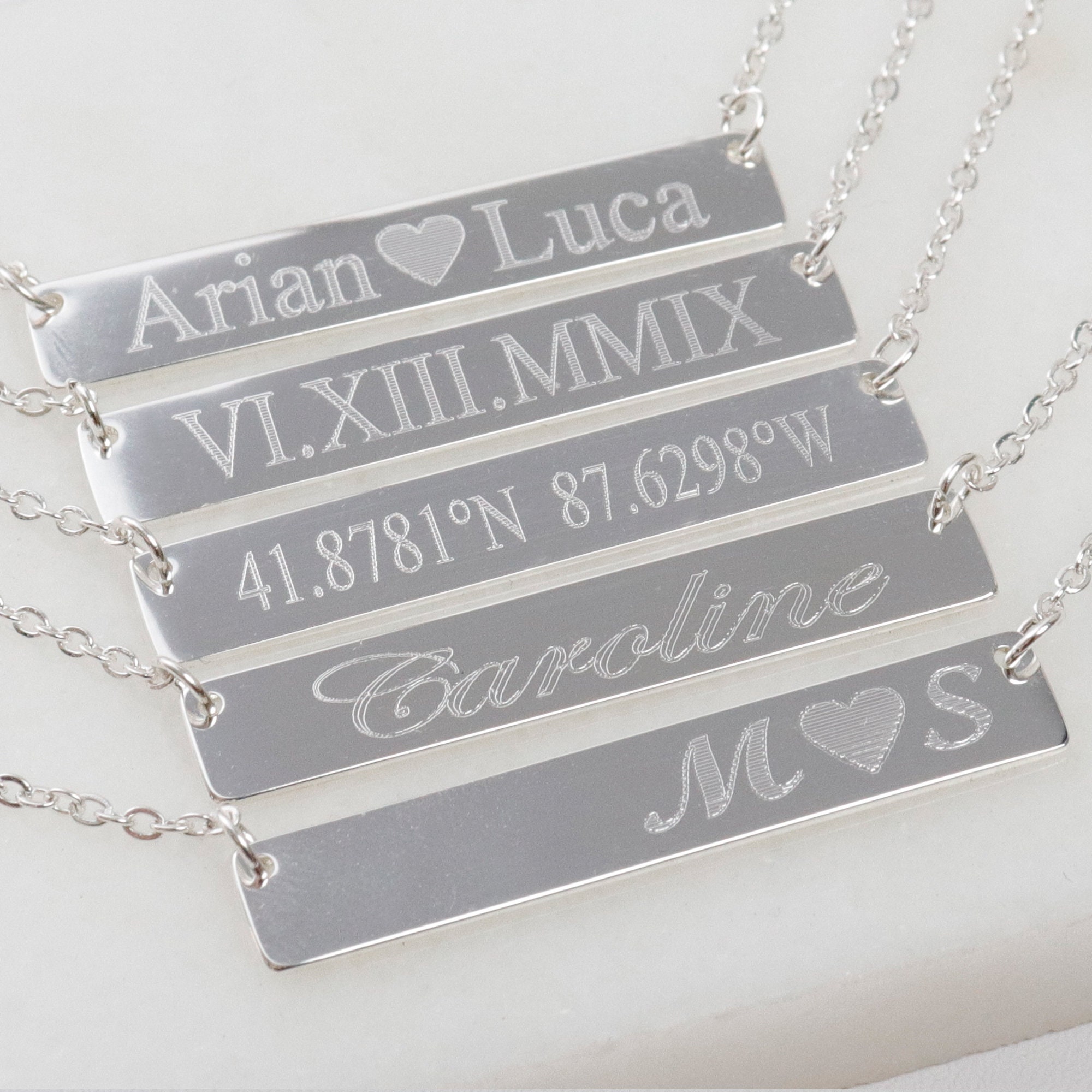 Collana con barra in argento sterling 925, collana con coordinate, collana con latitudine e longitudine, collana con barra incisa, collana con barra i