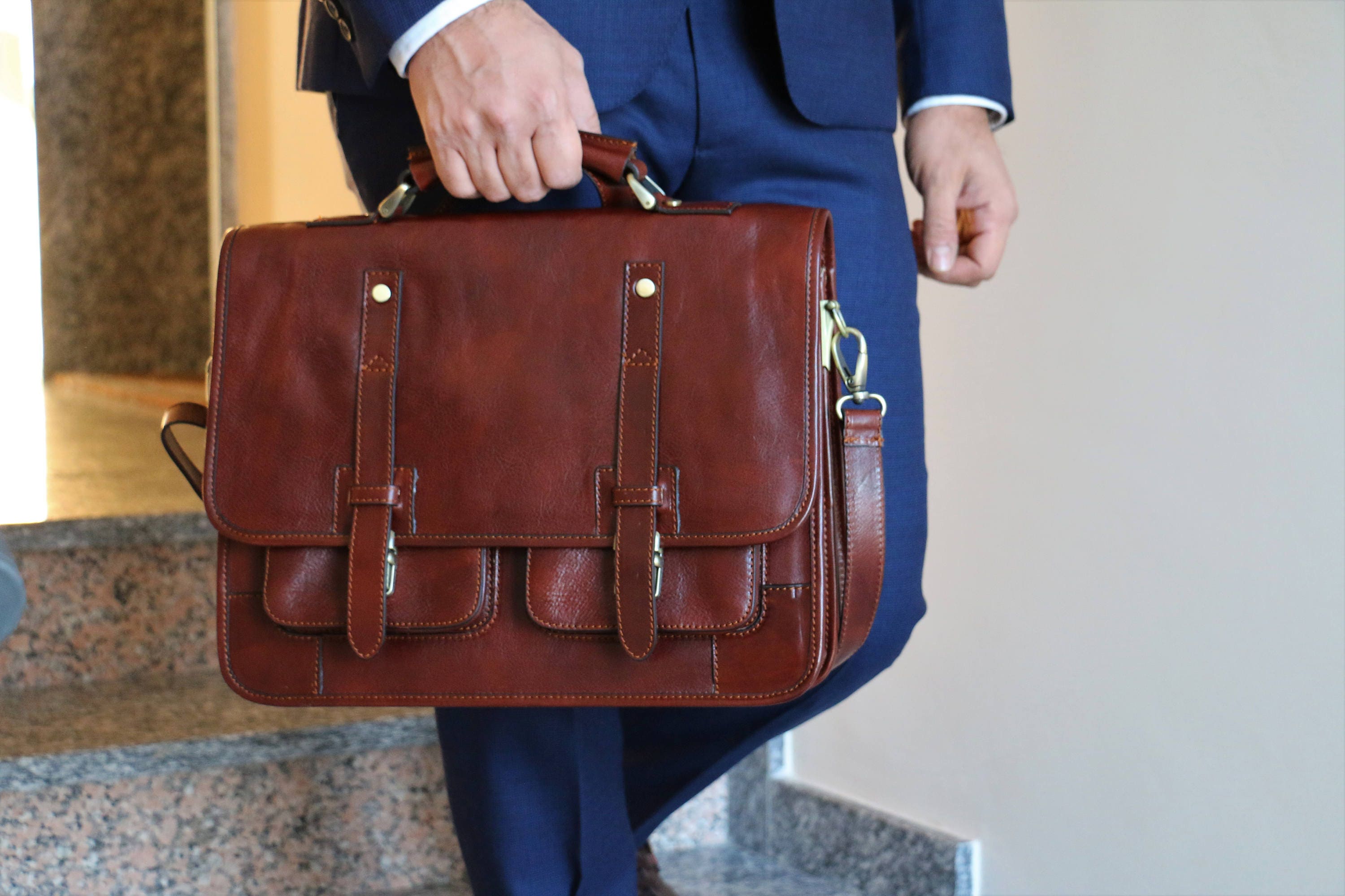 CONSEGNA IN 48 ORE, Borsa portadocumenti in pelle marrone: Borsa per laptop in pelle italiana, realizzata a mano in Toscana