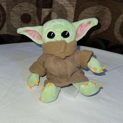 Disney Toys | Disneyparks Exclusive-Starwars Grogu Magnet Shoulder Pal Plush Talking Baby Yoda | Color: Brown/Green | Size: 7 Inches Tall