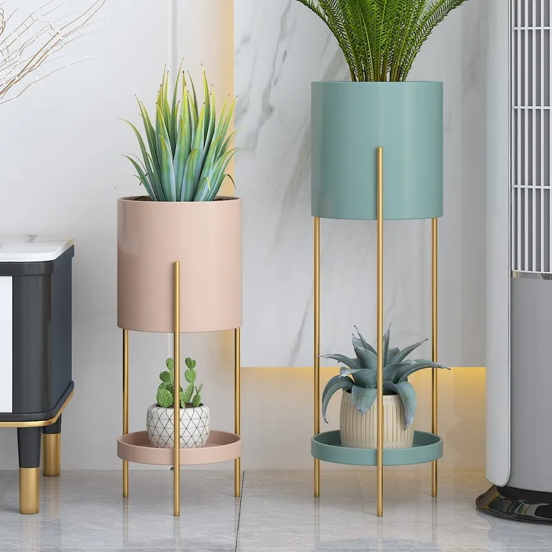 Minimal modernes Blumenregal aus Schmiedeeisen für Wohnzimmer, bodenstehend, doppellagiges Pflanzenregal, grüner Efeu, saftiges Blumentopfregal Image