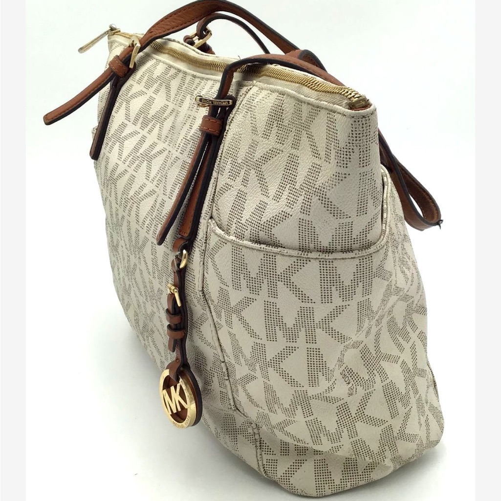 Michael Kors Bags | Great Condition Michael Kors Handbag! Please Send Any Questions You Have! | Color: Cream | Size: Os