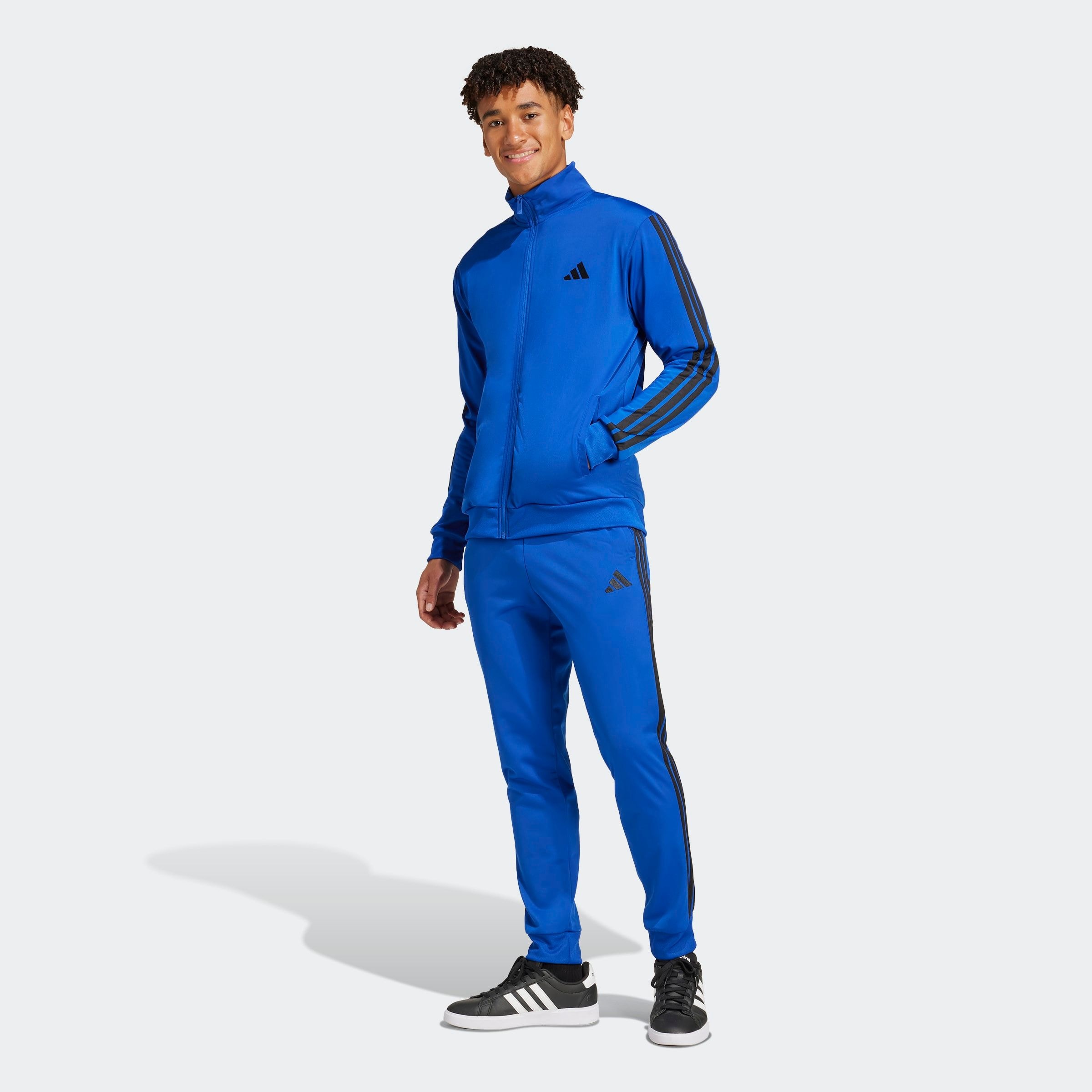 Trainingsanzug ADIDAS SPORTSWEAR "M 3S TR TT TS", Jungen, Gr. M, blau (royal blau), Obermaterial: 100% Polyester, Sportanzüge Trainingsanzug, für Laufen und sportliche Aktivitäten, zweiteiliges Set