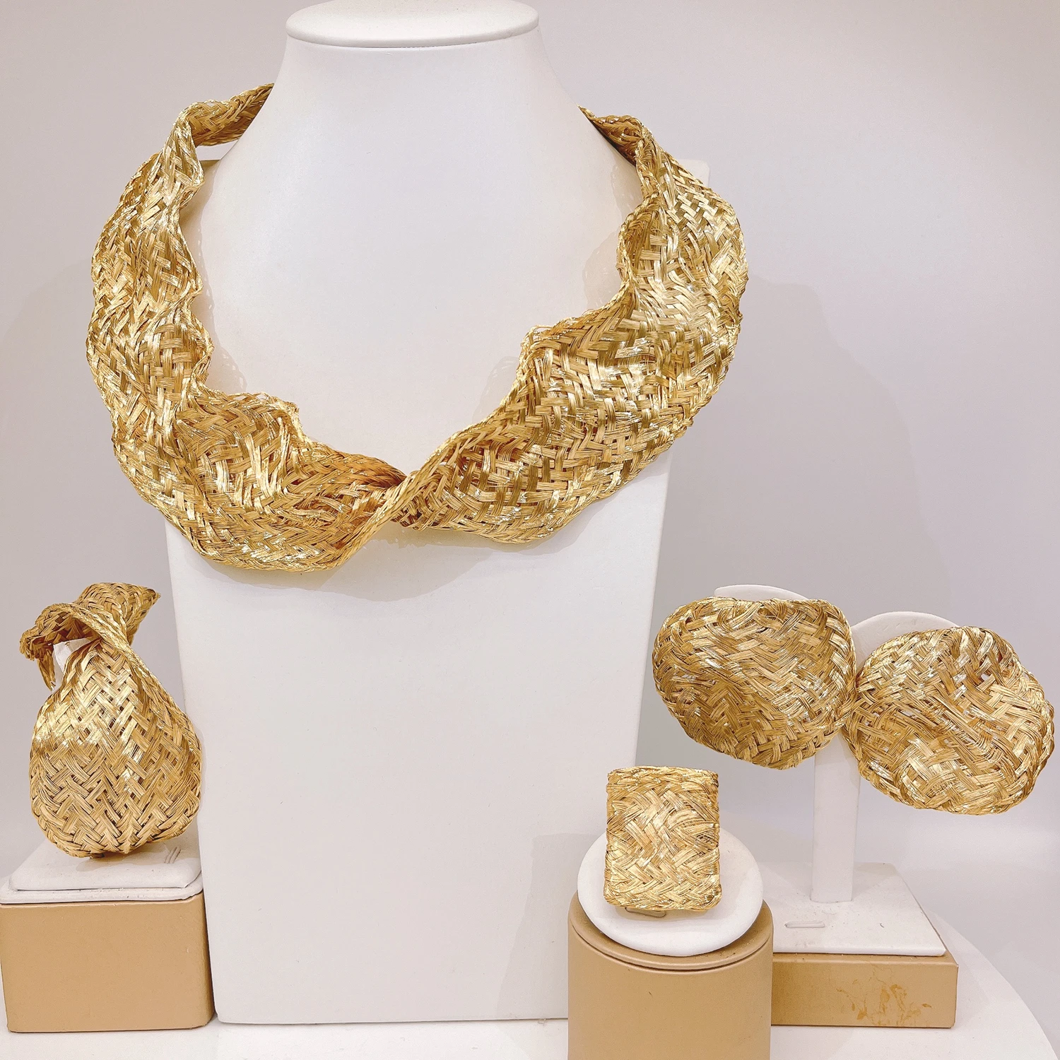 Das neueste einzigartige Webschmuckset mit Charm-Kragen, Brazalete Aretes Anillo, Rabatt, 4-teiliges Set, kostenloser Versand für Navidad Christmas Image