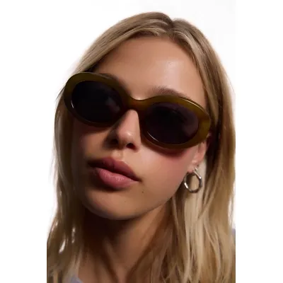 UO Summer Large Oval Sunglasses - Khaki at Urban Outfitters
