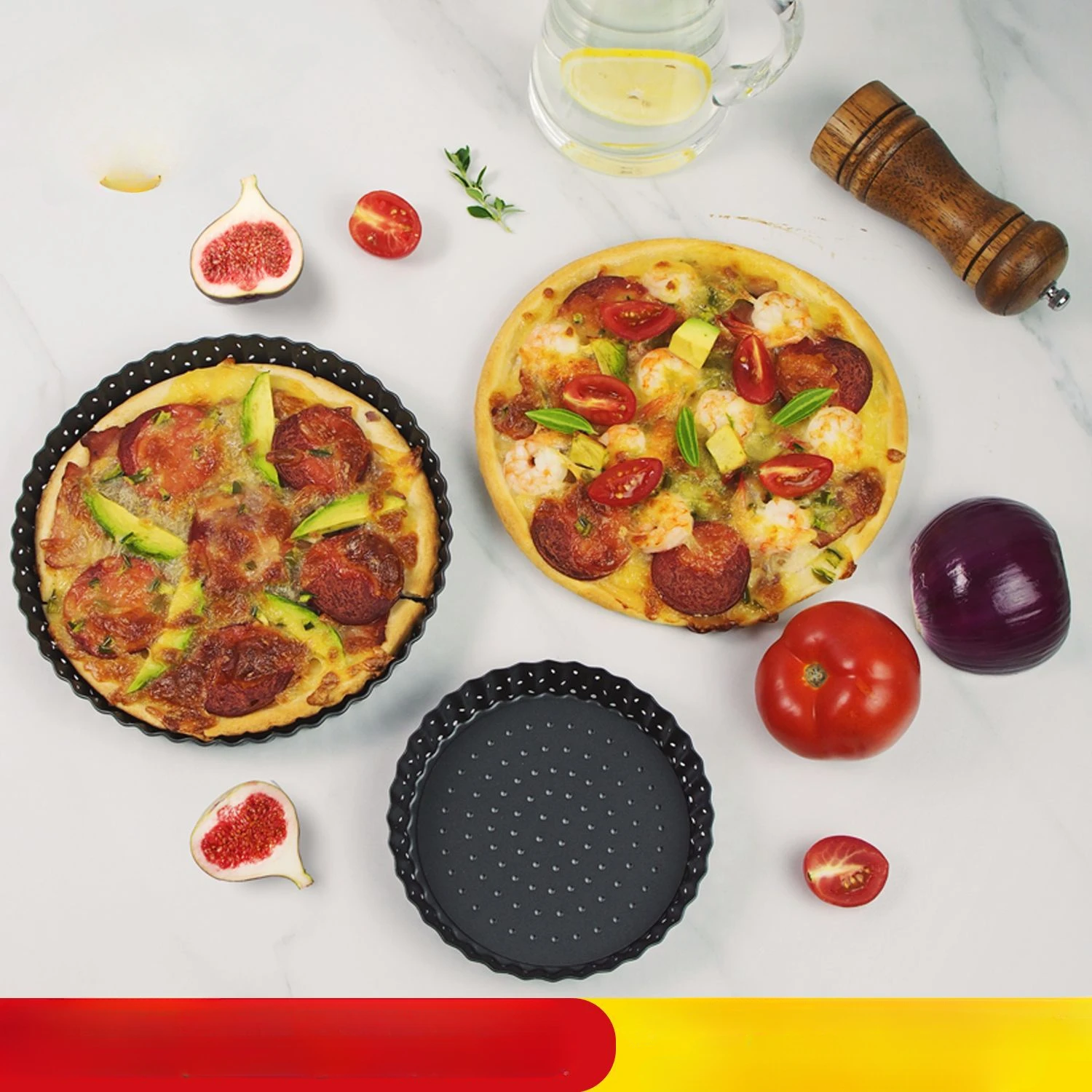 Neuer gestanzter Pizza teller, mit Kohlenstoffs tahl verdickter Pizza teller mit Antihaft boden, knuspriges Backform-Backblech