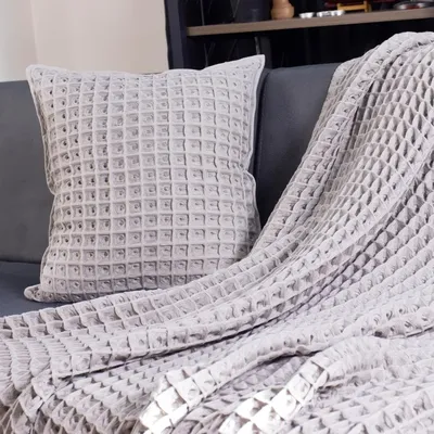 Blankets+Throws