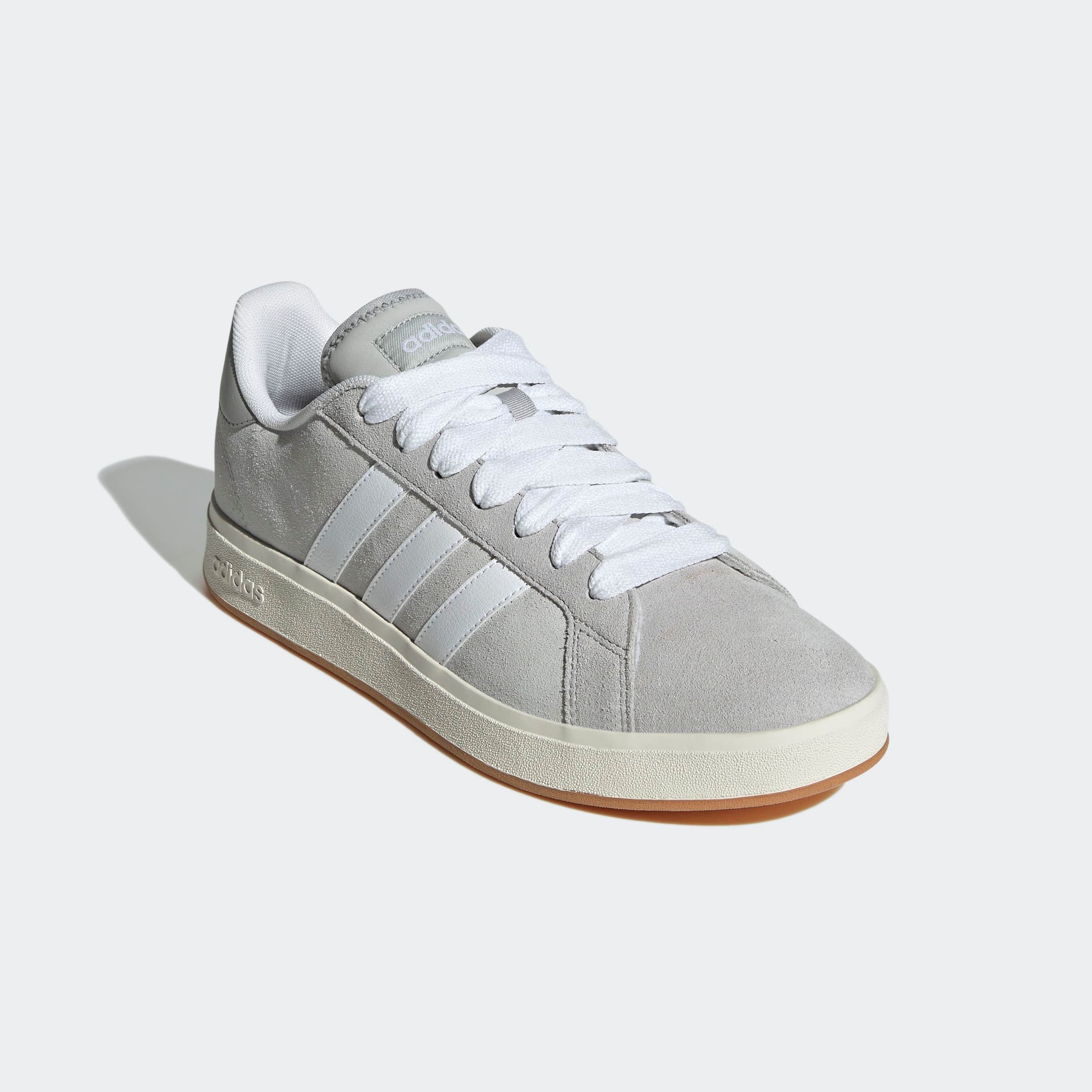 Sneaker ADIDAS SPORTSWEAR "GRAND COURT BASE 00S", Herren, Gr. 44, grau (grau two, cloud weiß, gum10), Leder, Synthetik, Schuhe Sneaker, Design auf den Spuren des adidas Campus 00