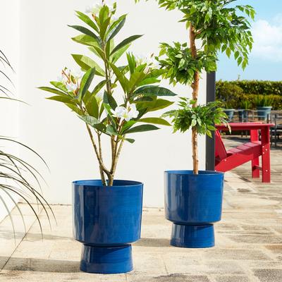Glitzhome 16.75"H Set of 2 Cobalt Blue Faux Ceramic Urn Plastic Planter with Screw in Base