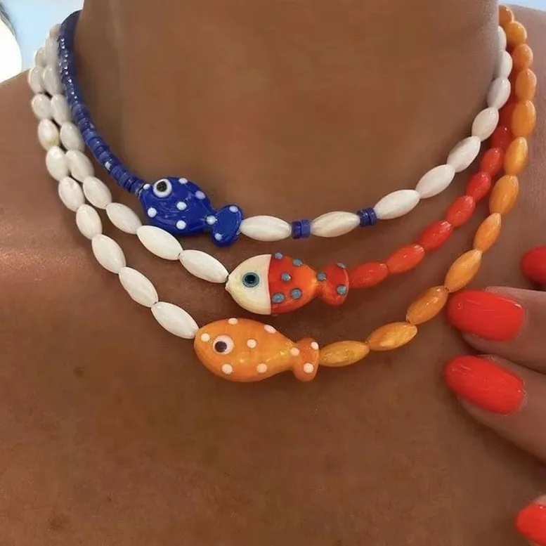 Simpatica collana di pesci in ceramica arancione per il suo romantico collana di stelle marine con pesci piccoli gioielli da spiaggia estivi per regalo