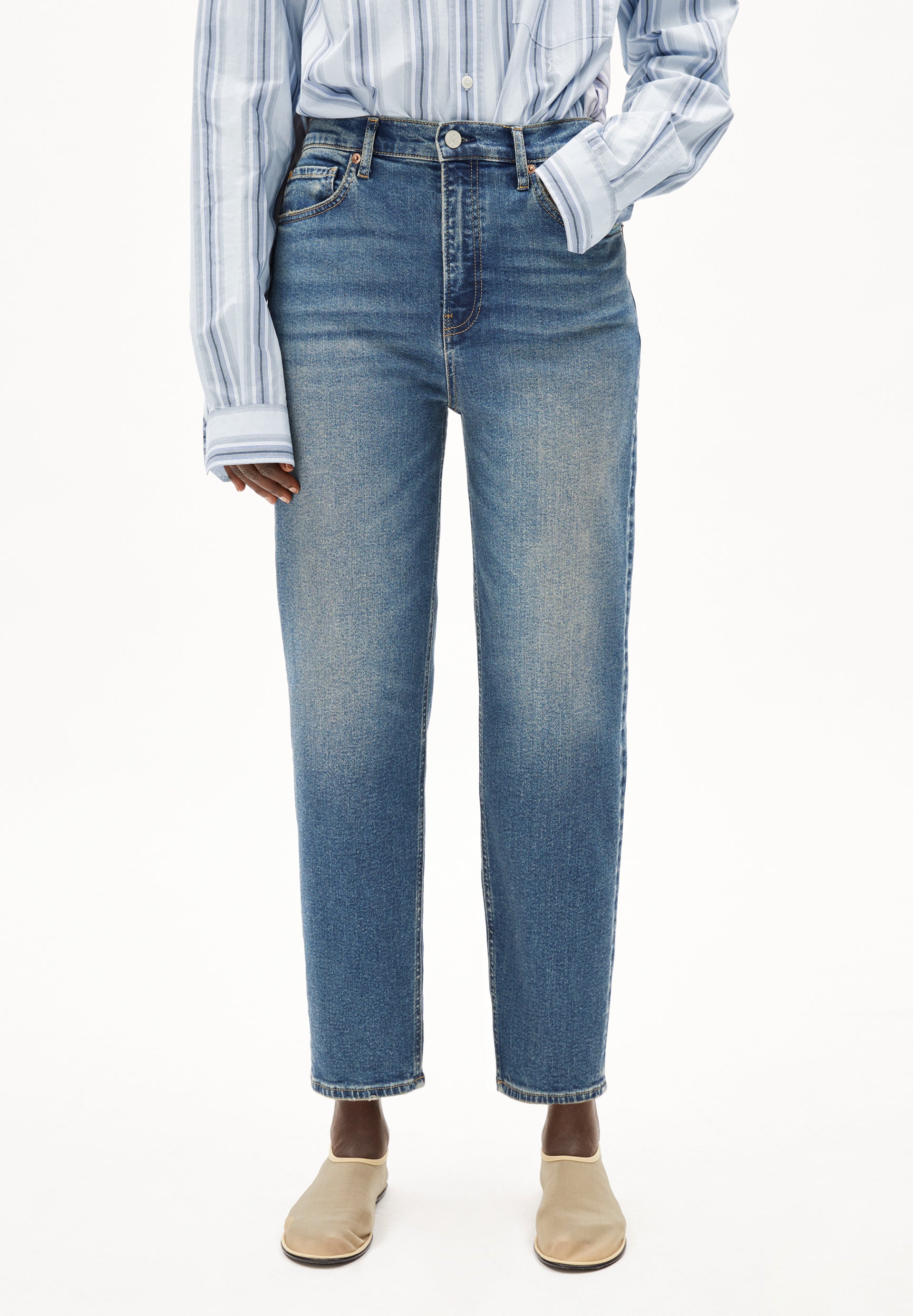 MAIRAA | Mom Jeans recycelter Baumwoll Mix Comfort Stretch - blau (32-34) Image