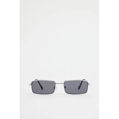 UO Navy Palmer Sunglasses - Navy at Urban Outfitters