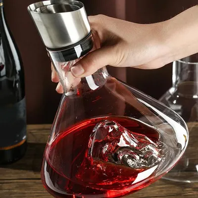 1500ML Wine Red Wine Decanter Crystal Clear Wine Decanter Wine Decanter With Aerator, Wine Decanter Built-in Aerator Pourer