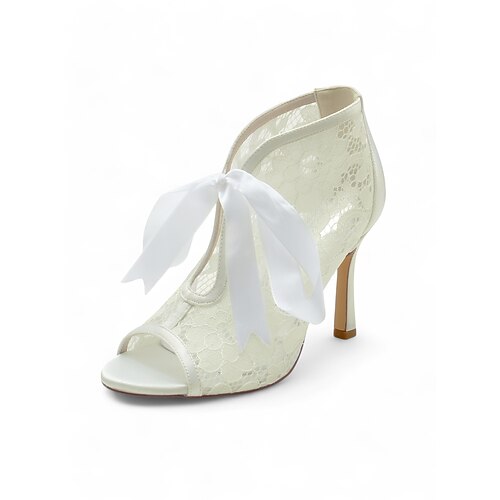 Weiße, offene Stiefeletten aus Spitze mit Satinband – elegante Brautschuhe mit hohem Absatz Image