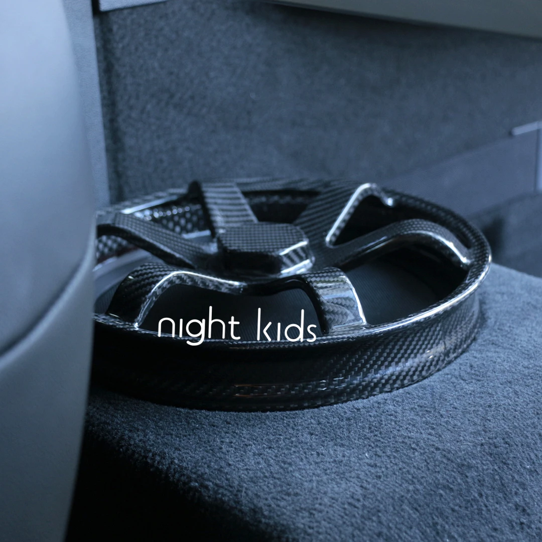 Night Kids für Toyota Supra MK5 Kohlefaser-Innenraum, dekorativer Rahmen für Rücksitzlautsprecher im Carbonfaser-Radstil. Image