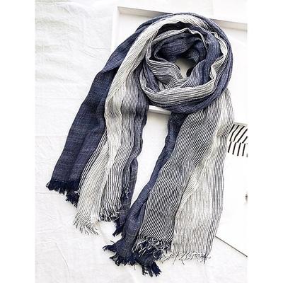 sciarpa leggera in cotone sfumato da uomo – accessorio di moda casual per outfit primaverili, autunnali e quotidiani