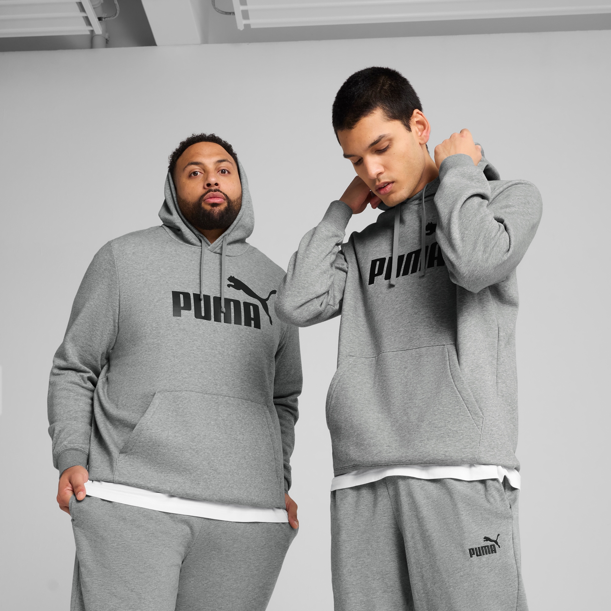 Kapuzensweatshirt PUMA "ESS NO. 1 LOGO HOODIE FL", Herren, Gr. XXL, grau (medium gray heather), Fleece, Obermaterial: 66% Baumwolle, 34% Polyester, bedruckt, regular fit normal, Sweatshirts, reguläre Passform, mit verstellbarer Kapuze, mit...