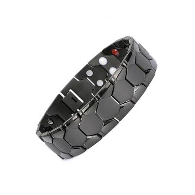 Men's Hexagonal Stainless Steel Bracelet – Modern Gold-Tone Wristband for Casual and Formal Occasions