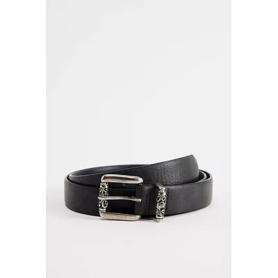 UO Black Skull Belt - Black M/L at Urban Outfitters