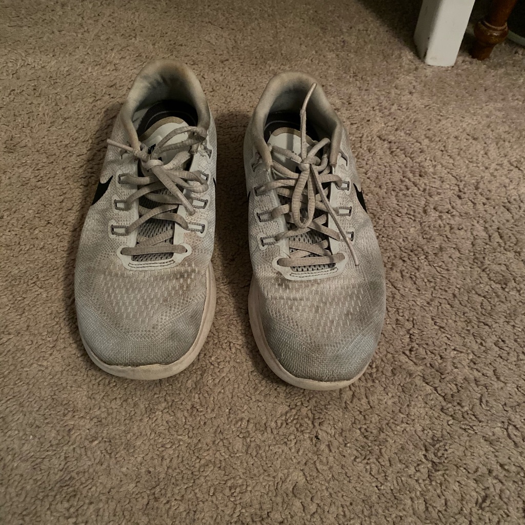 Nike Shoes | Women’s White Nike Tennis Shoes | Color: Black/White | Size: 8