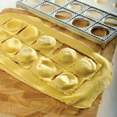 Ravioli Mold Extra Large Square Ravioli Tray Press With 12 Cavities Pasta Maker Kit For Italian