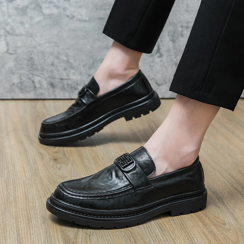 Gekreuzte Lederschuhe Herren Leder formelles Geschäft hochwertige britische runde Kopf junge Herren Freizeit schuhe