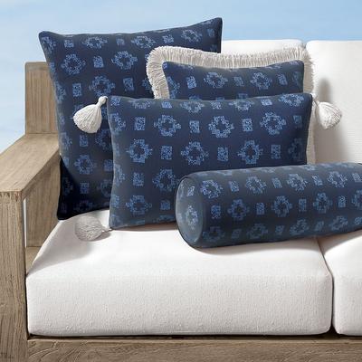 Alvarez Grid Indoor/Outdoor Pillow - 13