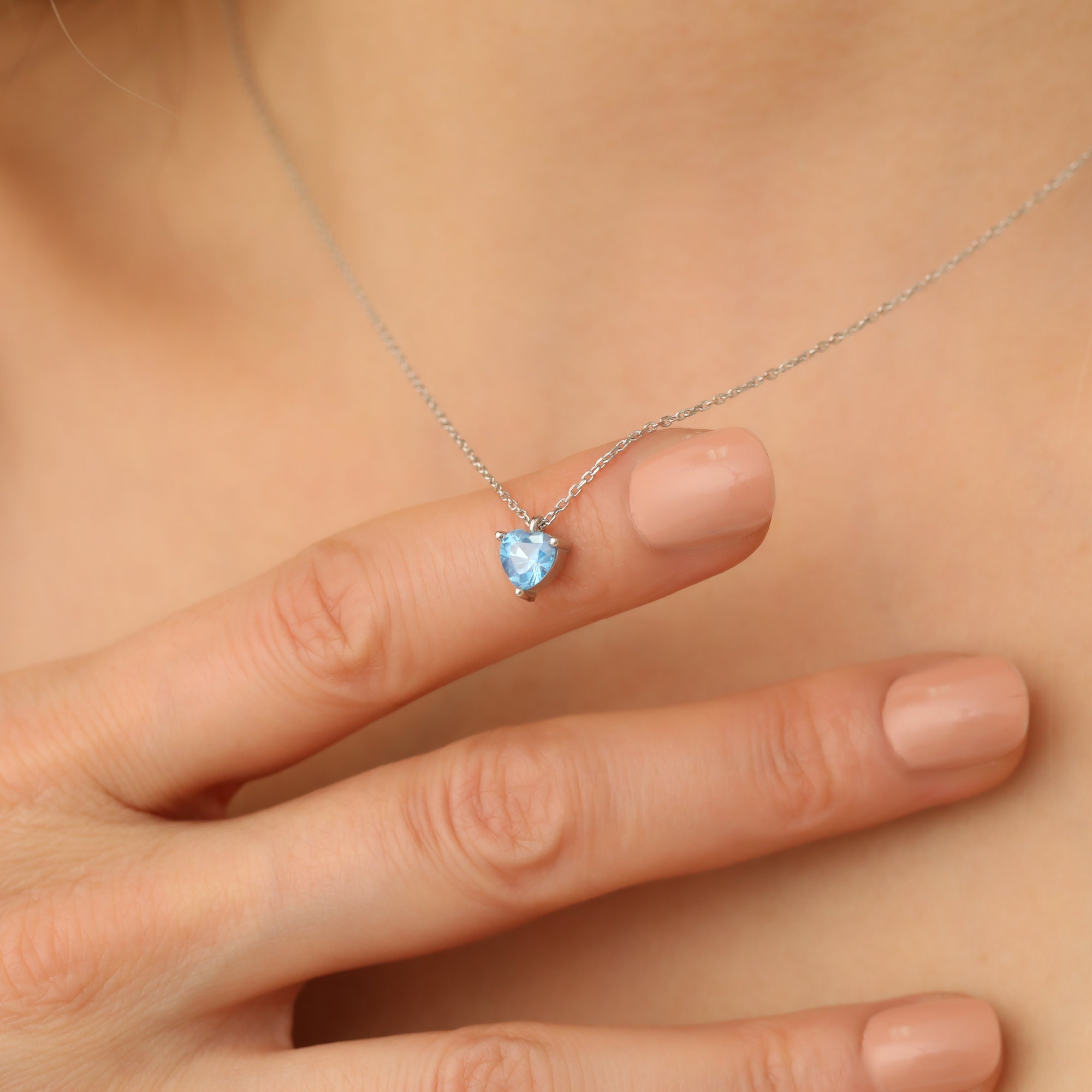 Collana con cuore di acquamarina placcata in oro 14 carati, ciondolo a forma di cuore blu, collana con pietra portafortuna a forma di cuore, regalo di