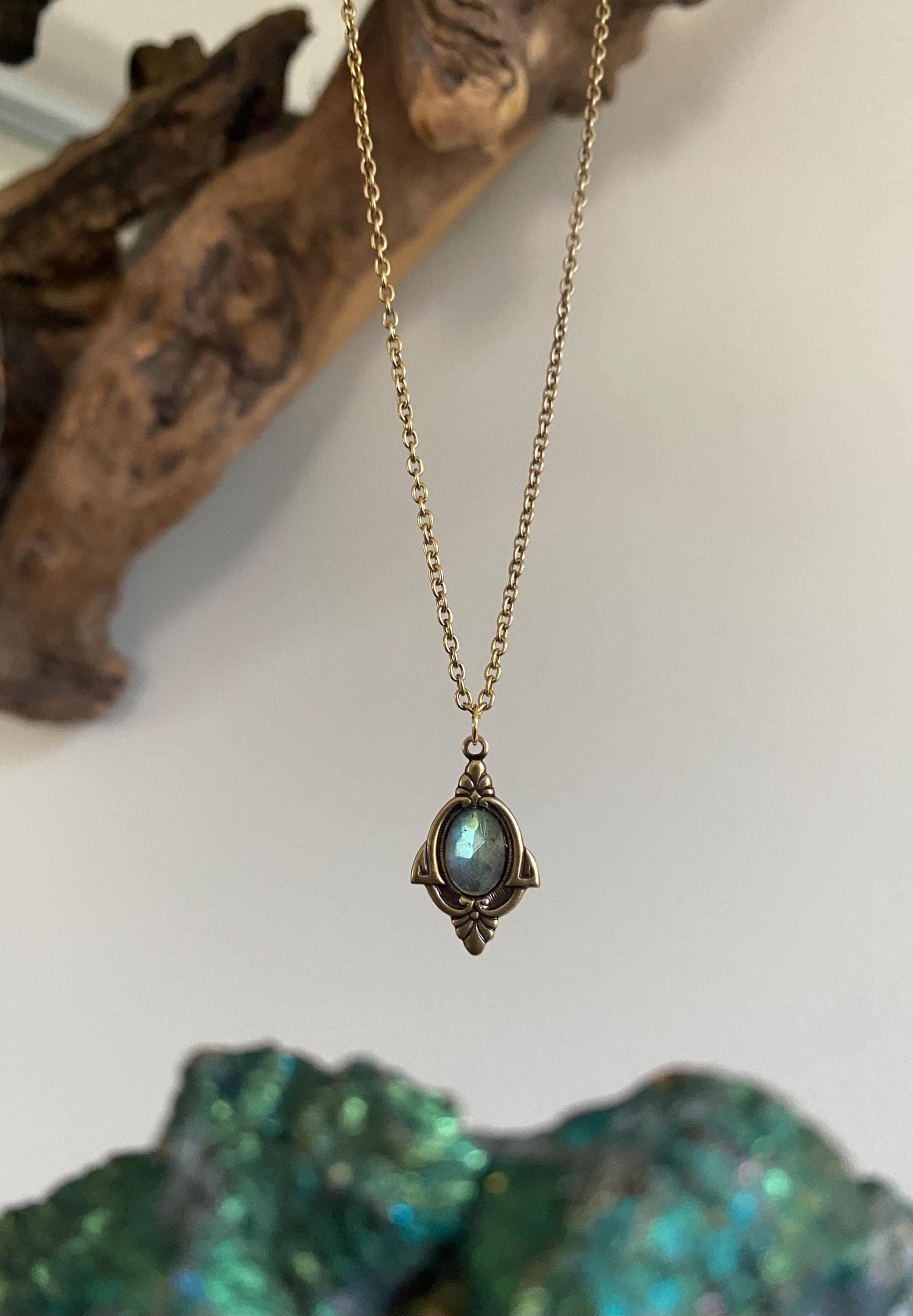 Aria - Collana Labradorite in oro antico, Collana Labradorite, Girocollo Labradorite, Collana Labradorite vintage, Ciondolo Labradorite