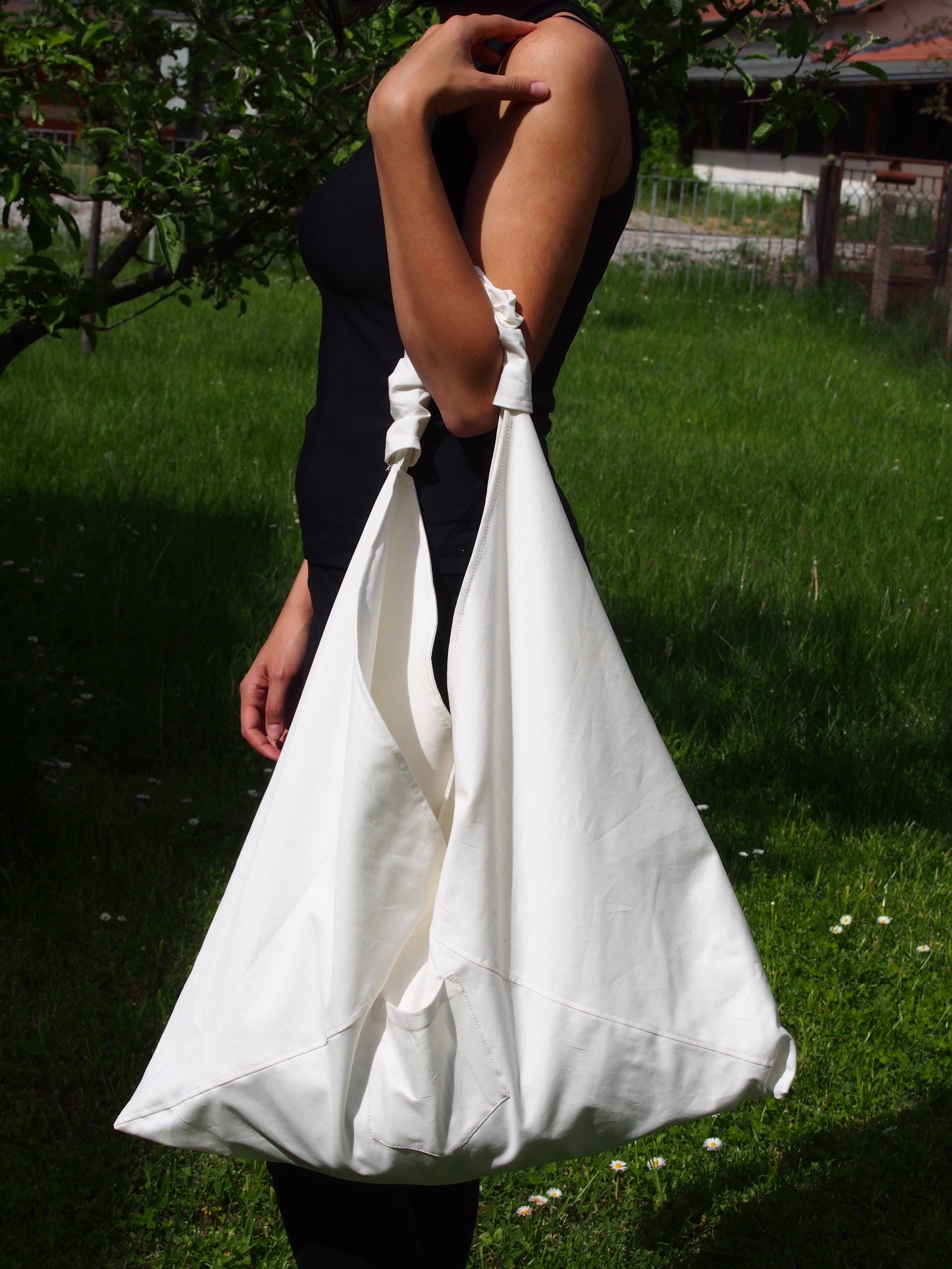 Borsa in denim bianco, borsa giapponese, borsa tote triangolare, borsa tote grande double-face, borsa tote in cotone, idea regalo e Nara CH005
