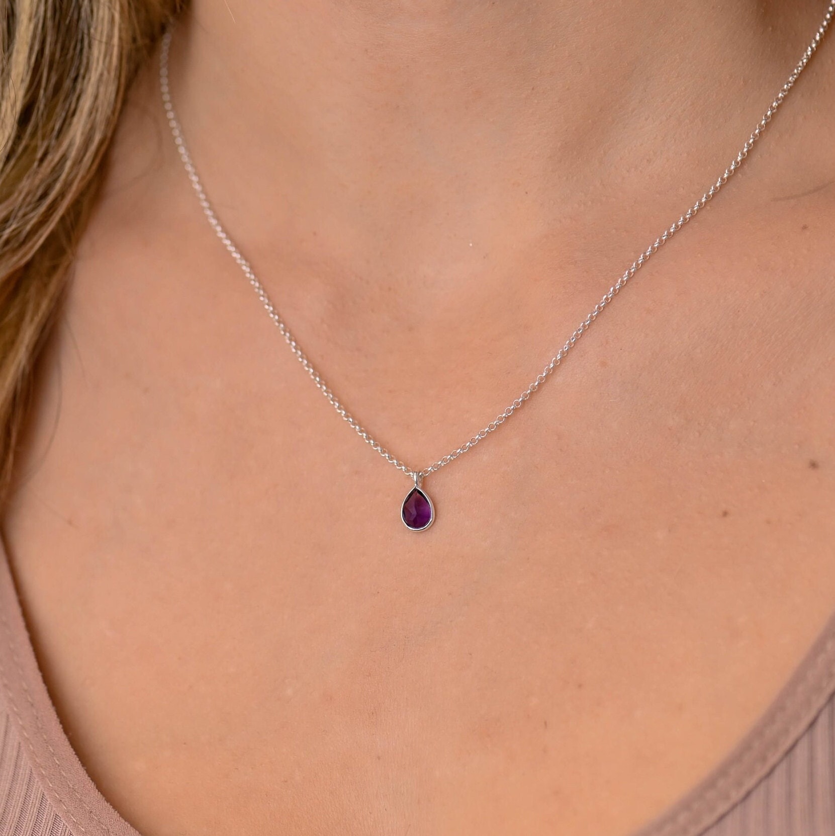 Delicata piccola collana di ametista d'argento viola, collane d'argento di ametista per donne, collana con pendente di ametista minimale, gioielli di