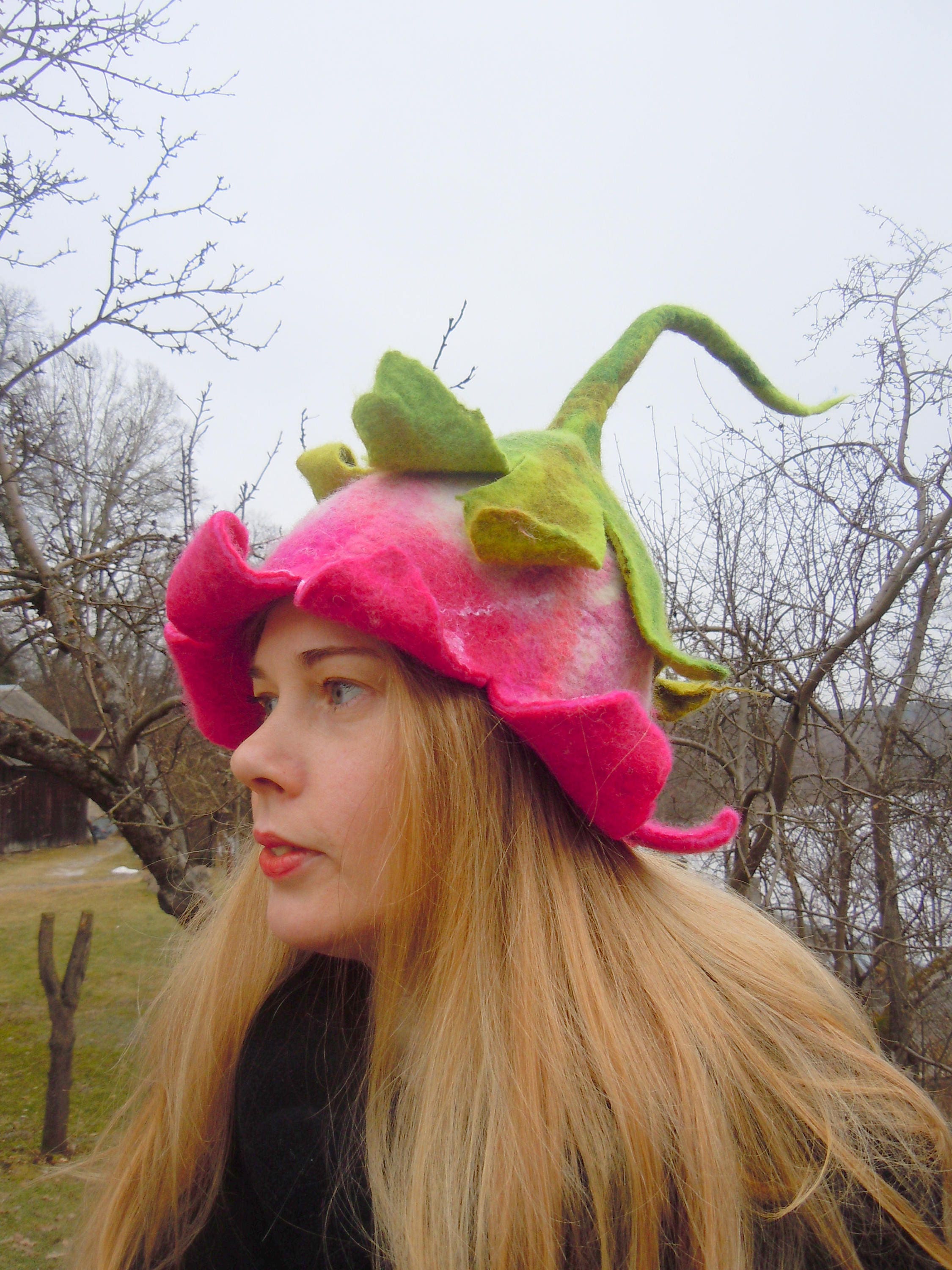 Bellissimo cappello a forma di campana, campana rosa, cappello a forma di fiore, cappello da folletto, cappello da elfo, cappello divertente, cappello