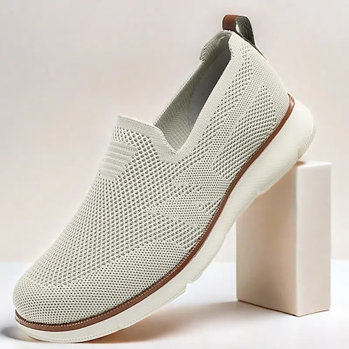 Slip-On-Sneaker aus Strick für Herren, atmungsaktives Mesh-Obermaterial mit bequemer Passform, lässiger, leichter Schuh für den Alltag und Outdoor-Aktivitäten Image