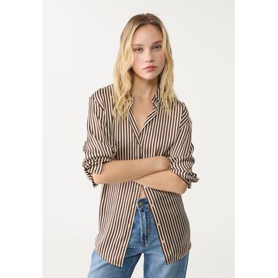 Stradivarius Satin shirt with a lapel collar Brown XL
