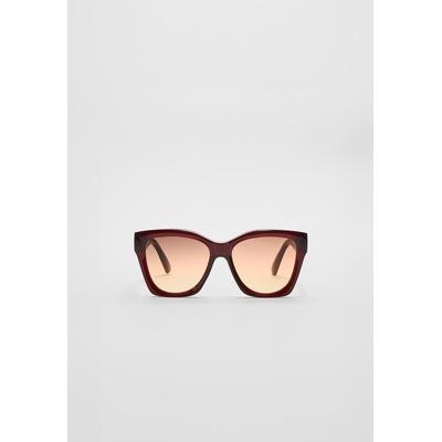 Stradivarius Square resin sunglasses Brown OS