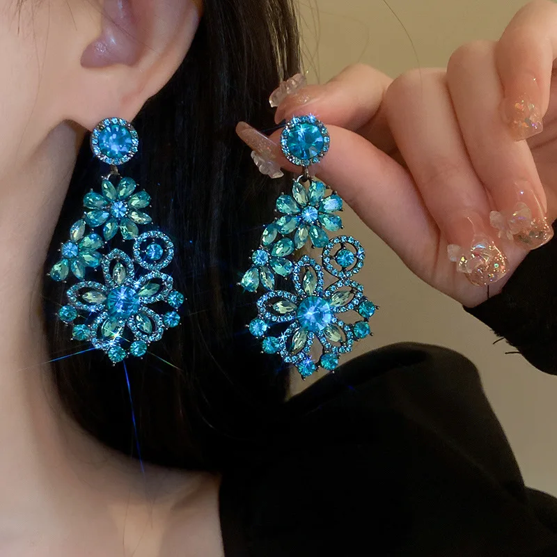 Blaue Strass-Blume, übertriebenes Persönlichkeits-Design, Retro-Ohrringe, modisch, leicht, luxuriös, Temperament-Ohrring für Frauen Image