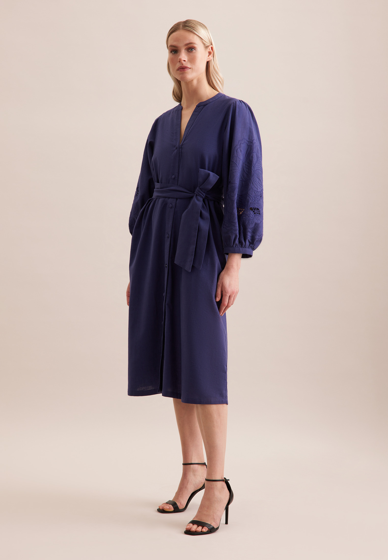Sommerkleid SEIDENSTICKER "Schwarze Rose", Damen, Gr. L40, Normalgrößen, blau, 65% Baumwolle 35% Leinen/Flachs, unifarben, regular fit, Rundhals, Kleider, 7/8-Arm Rundhals Uni Image