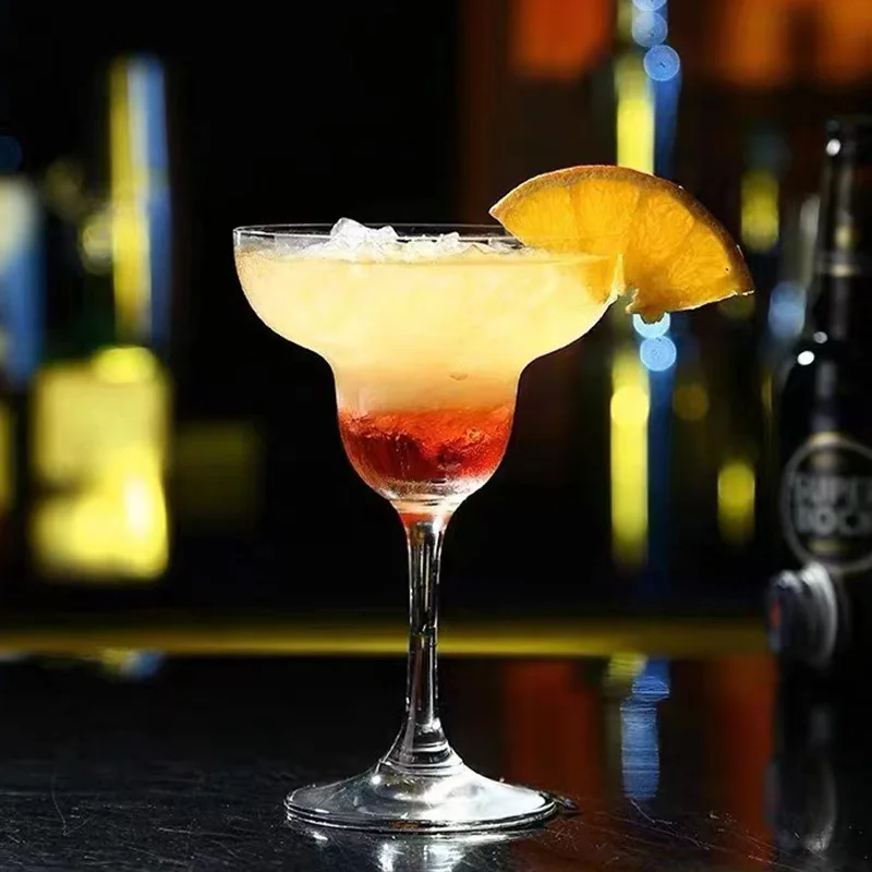 Cocktailglas Dreiecksglas Martini Kreative hohe Glasbar Klassische Mischer Image