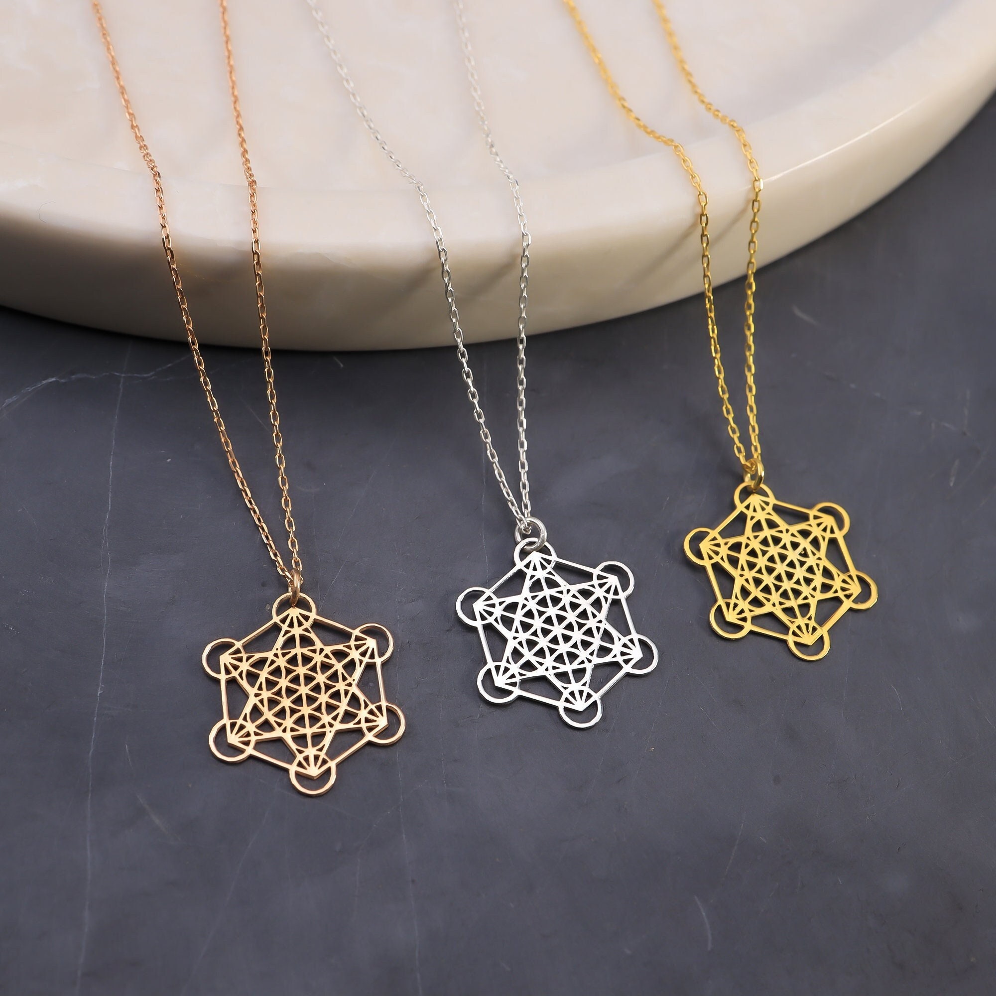 Collana con cubo di Metatron, delicato ciondolo in argento Metatron, gioielli minimalisti personalizzati con geometria sacra, gioielli spirituali per
