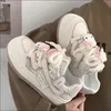 Hello Kitty Board-Schuhe, modisches Design, Sinn für Dopamin-Brot, neue, vielseitige, lässige
