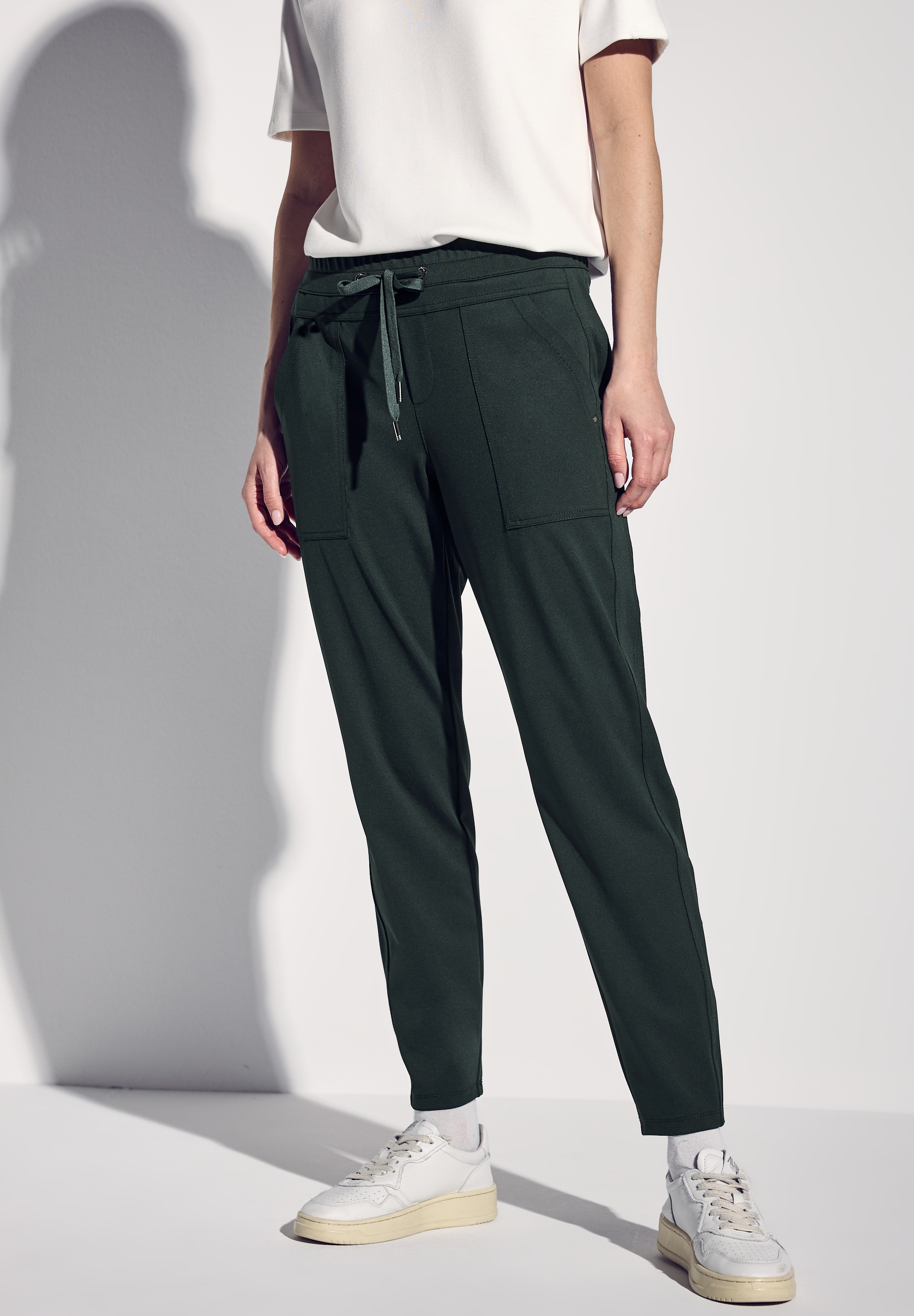 Stoffhose STREET ONE, Damen, Gr. 44, Länge 30, grün (hunter grün), Stoff, 82% Polyester, 18% Elasthan, unifarben, gerade knöchelfrei, Hosen Stoffhose, Middle Waist