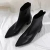 Spitze Zehen Damen Stiefeletten Mode zurück Reiß verschlüsse kurze Botas Damen elegante quadratische High Heel Winter Damenschuhe