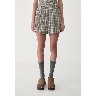 Stradivarius Check balloon shorts Khaki S