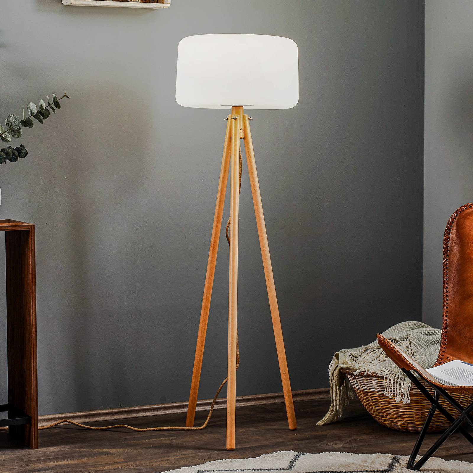 Newgarden Stehlampe Chloe, dimmbar, Holz hell, Holz, Stehlampe