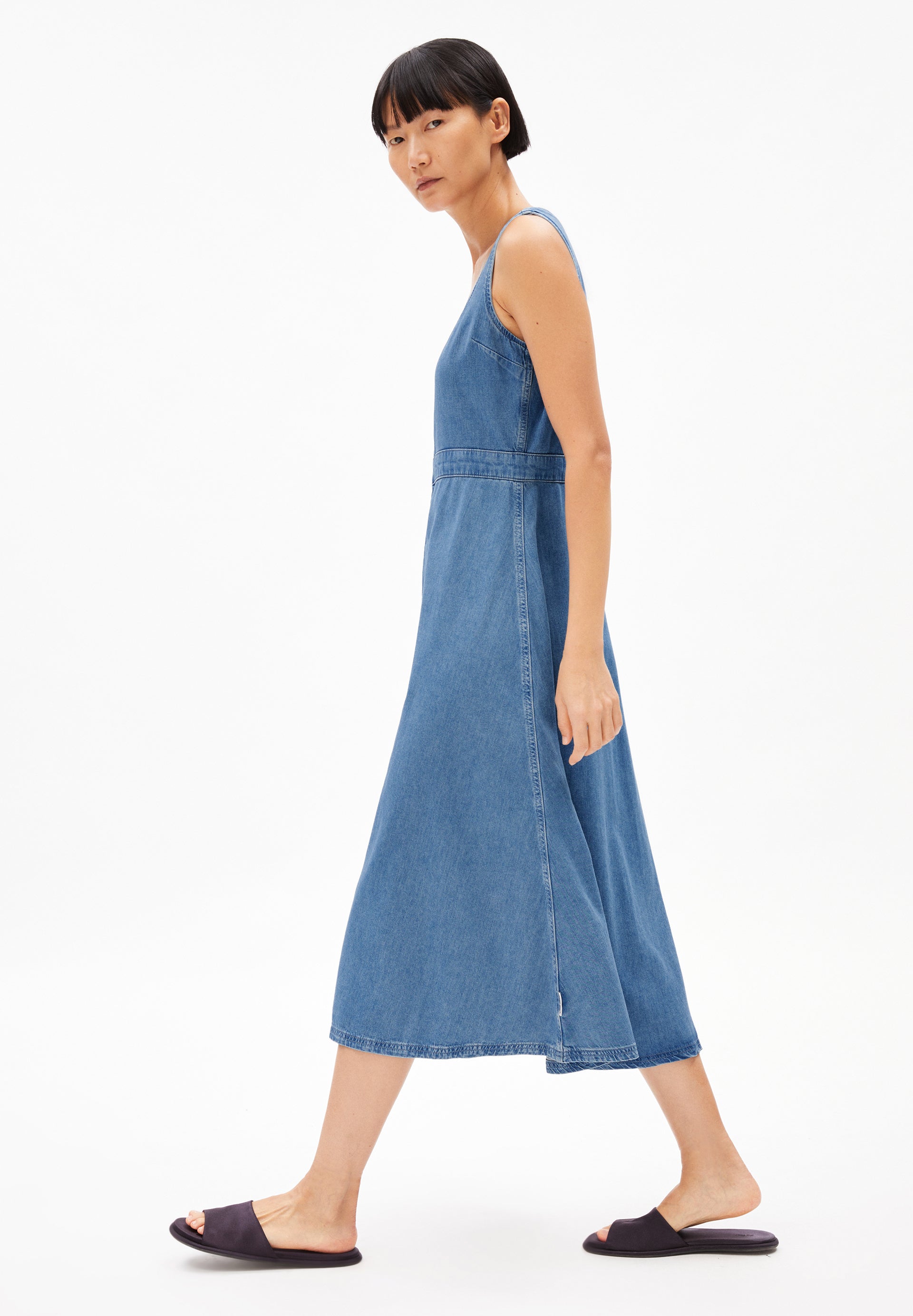 TAAHLEE | Jeanskleid aus Bio-Baumwoll Mix - blau (M) Image