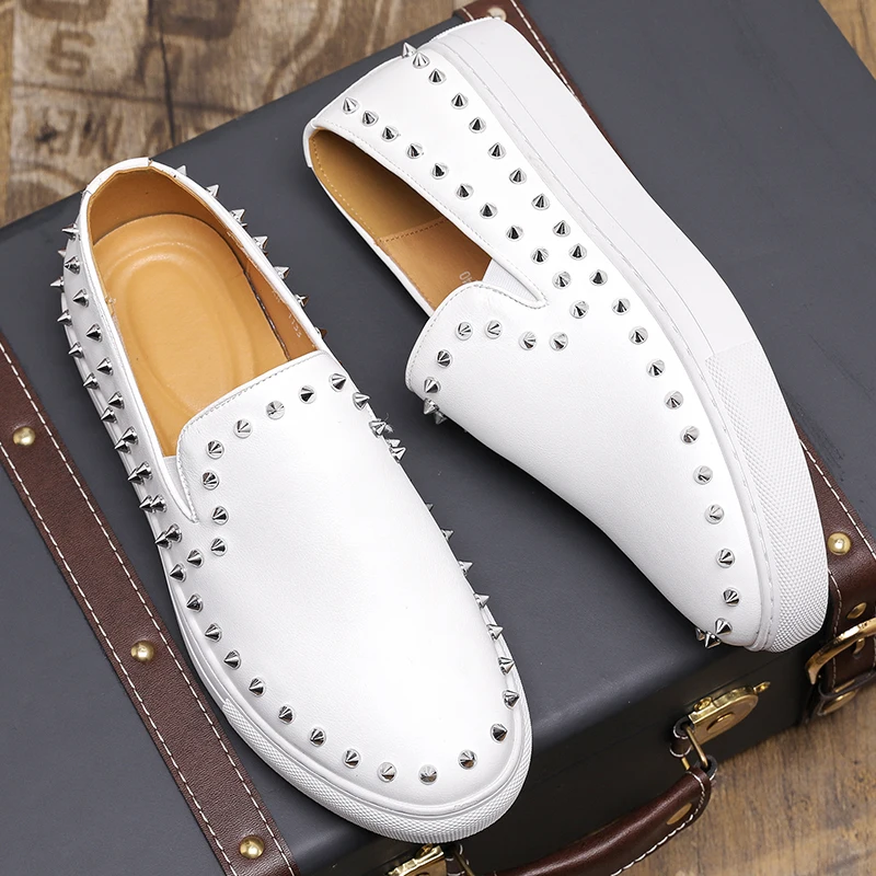 Big Size Herren Casual Stage Nachtclub Nieten Schuhe Slip-On Fahr schuh weiß Original Leder Nieten Slipper Spikes Schuhe