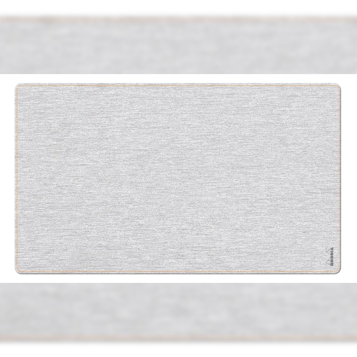 Rhodiarama, weiche/flexible Schreibunterlage M (80x40 cm) aus italienischem Kunstleder, gerollt in Schachtel aus Kraft - Silber 194268C Image